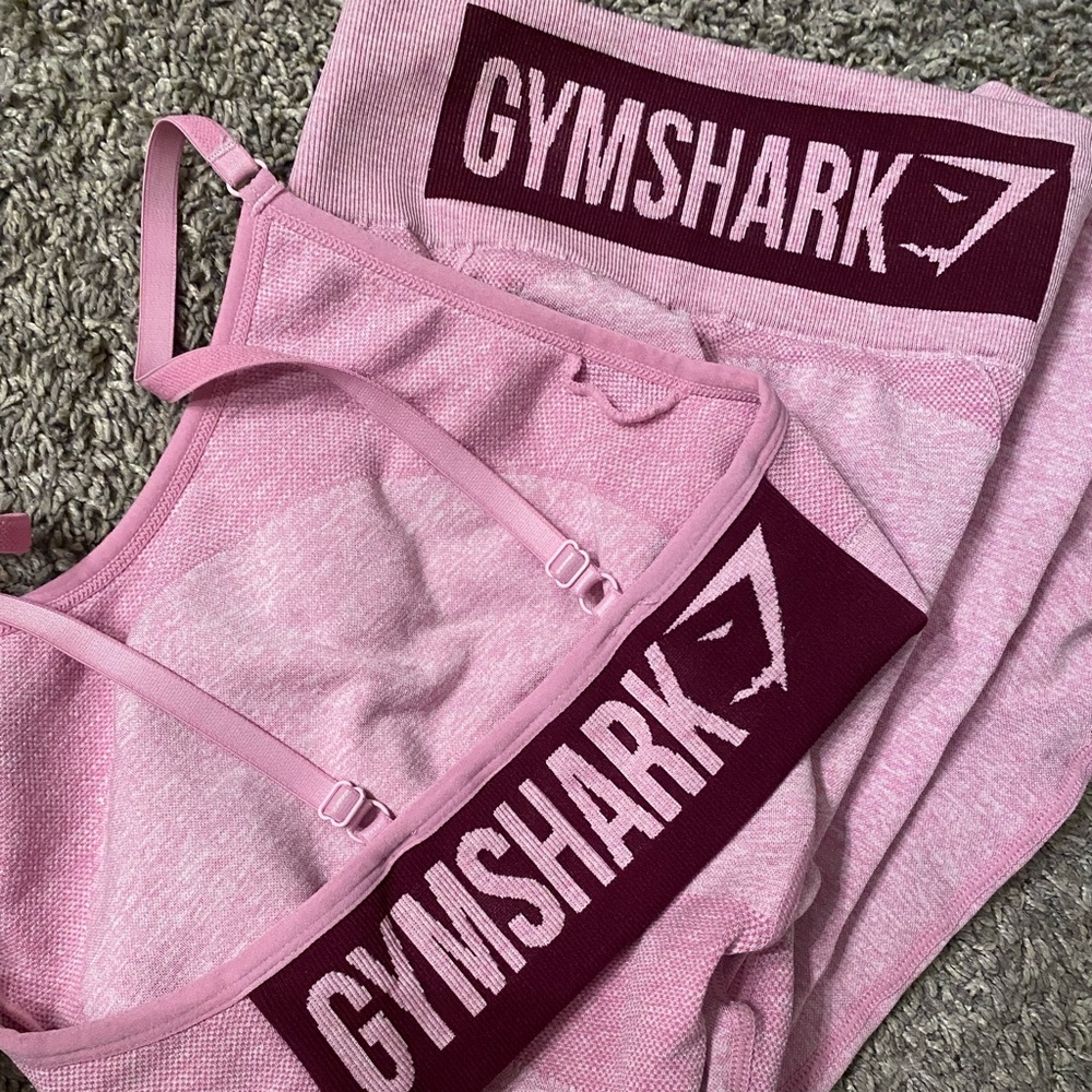 Gymshark flex set pink